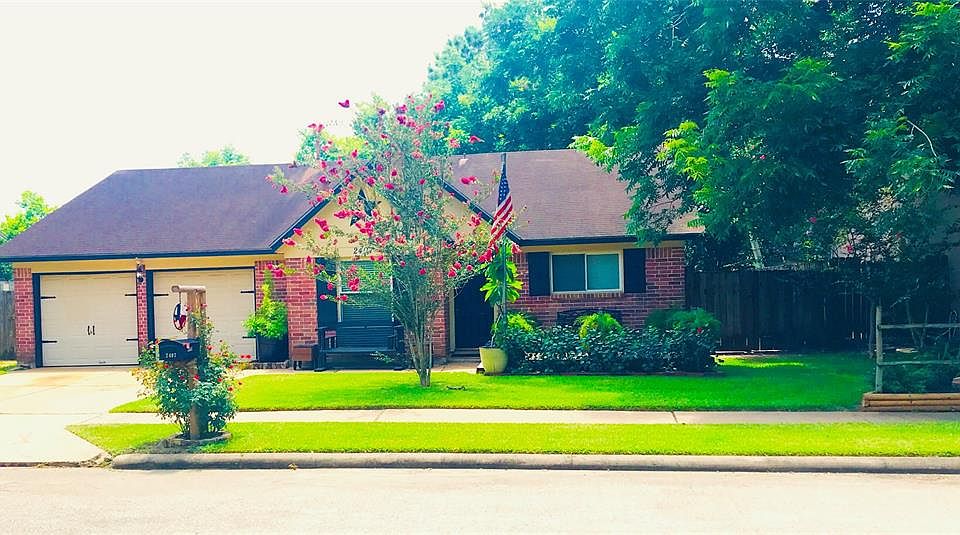 1st image of 2407 Goodrich Dr