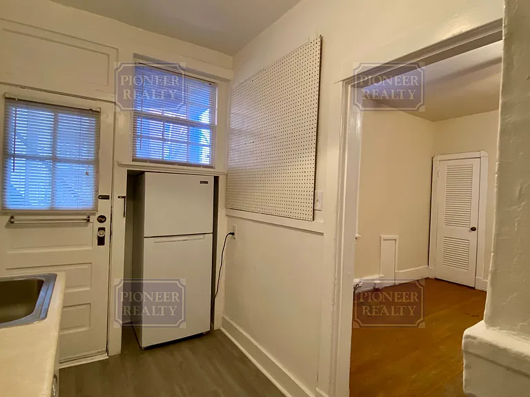 3110 Kensington Ave — Photo 38