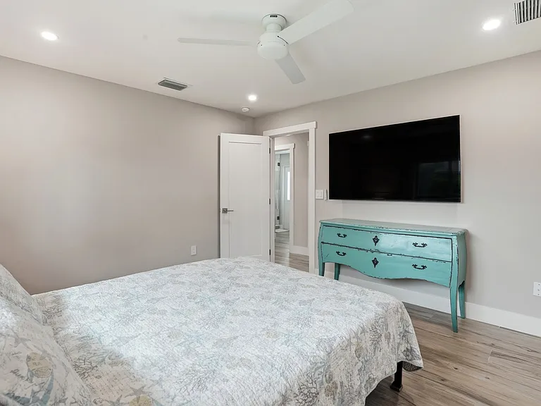 6163 Plumosa Ave — Photo 27