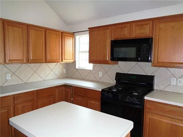 8164 Hosta Way — Photo 9