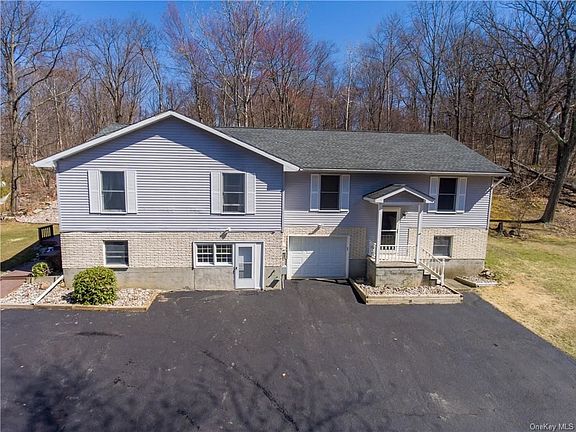2nd image of 25 Rosaline Ln