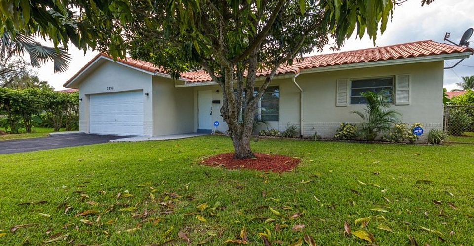 1st image of 3891 NW 78th Ter
