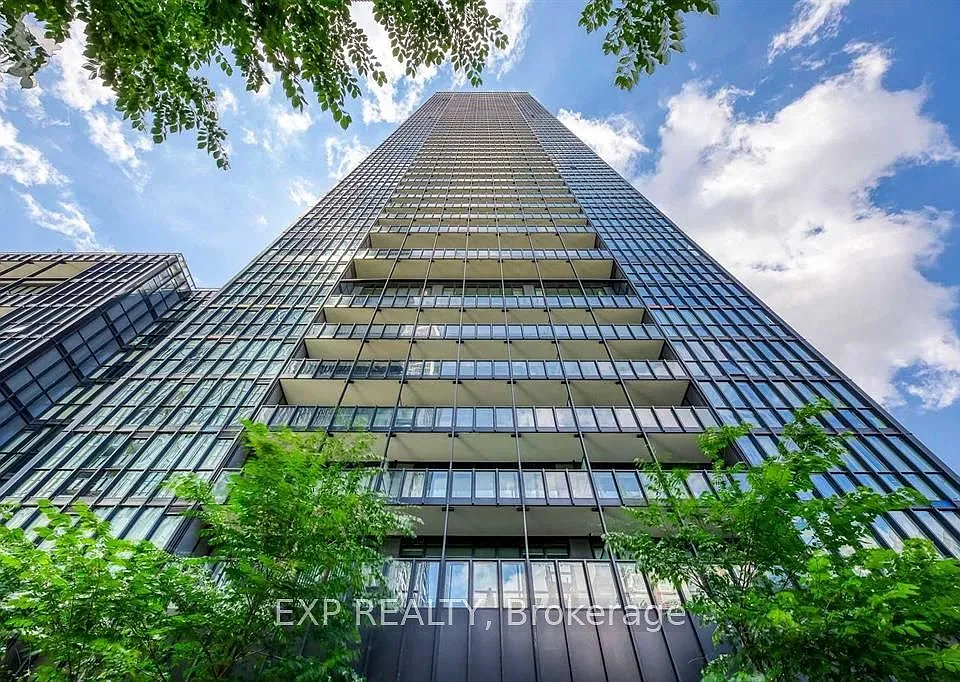 101 Charles St E #4804