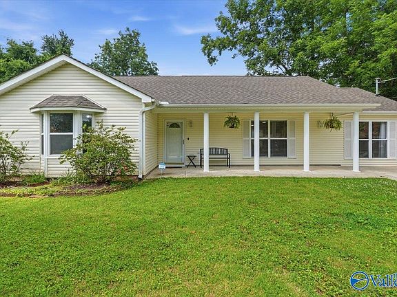2nd image of 1005 Club View Dr NW