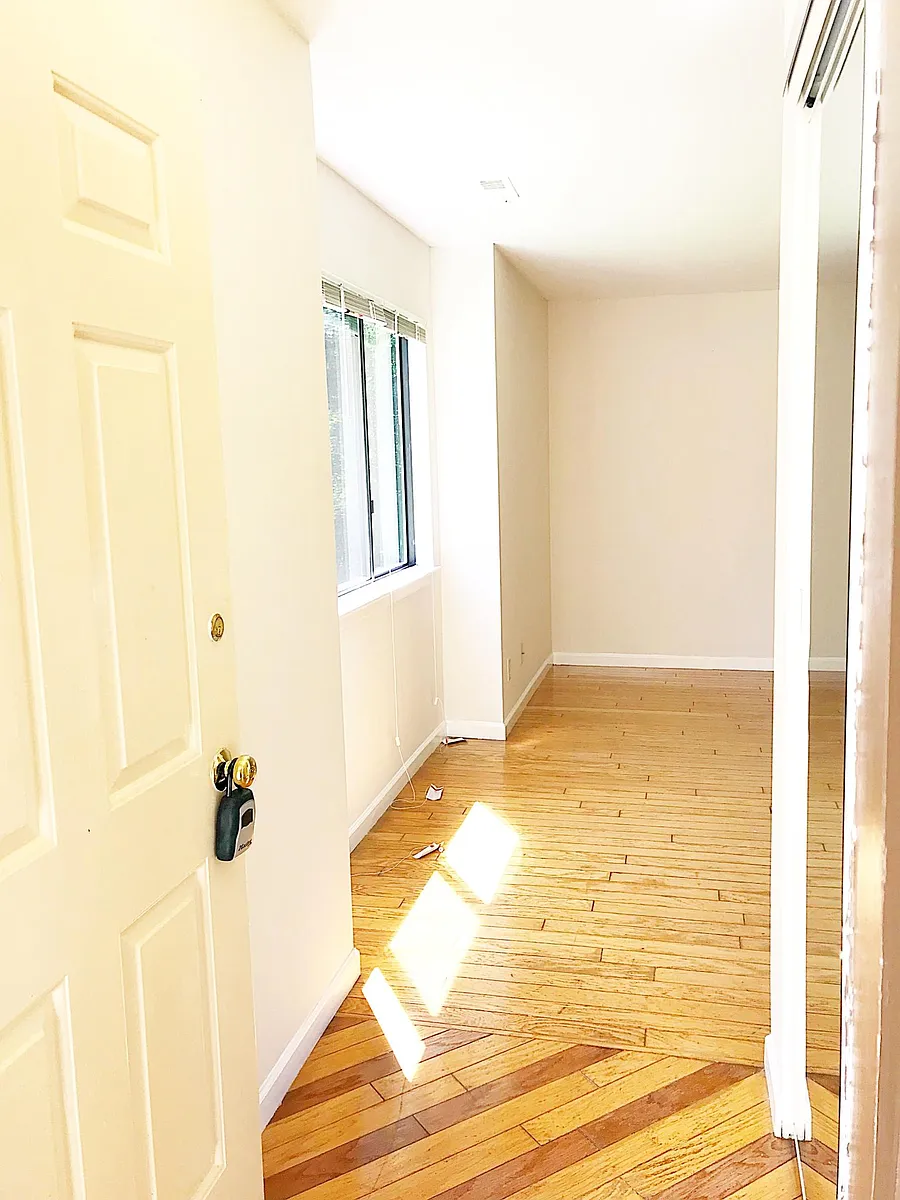 Entrance - 1205 Britton Pl
