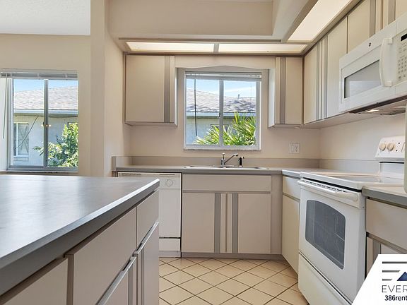 5th image of 30B Farmsworth Dr