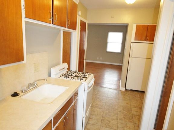 2nd image of 1234 King Ave APT H
