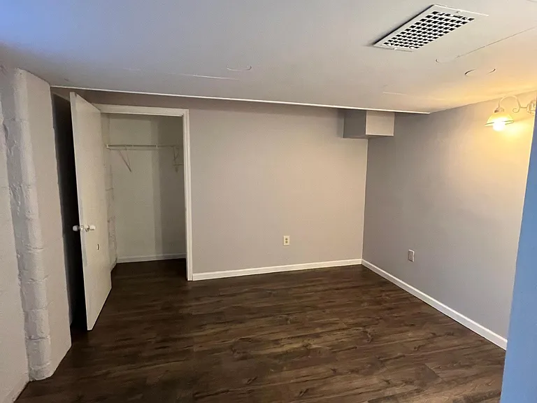 402 W Hampton Dr — Photo 10