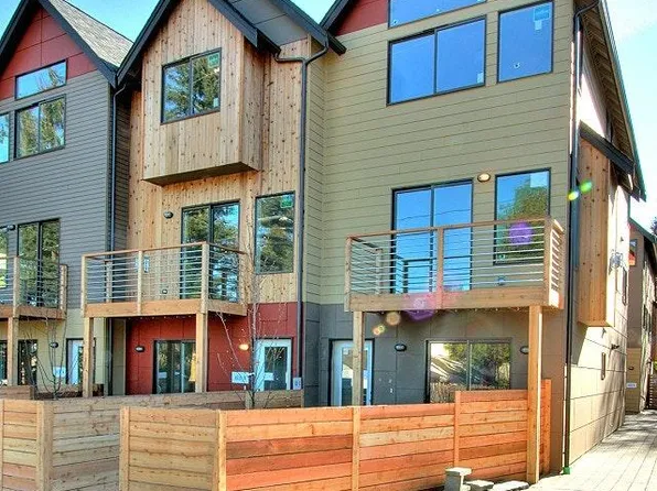 825 NW 97th St Unit A, Seattle, WA 98117
