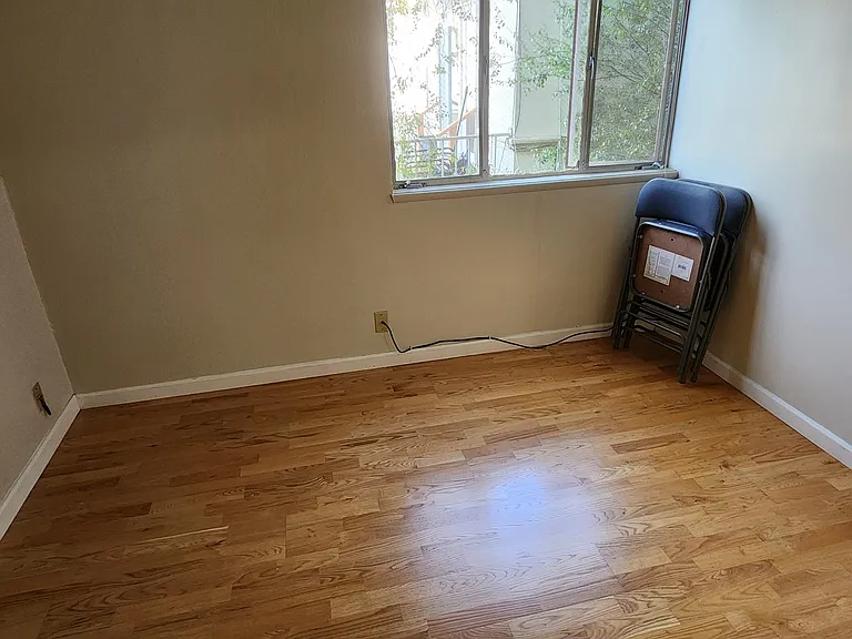2740 College Ave #203 — Photo 4