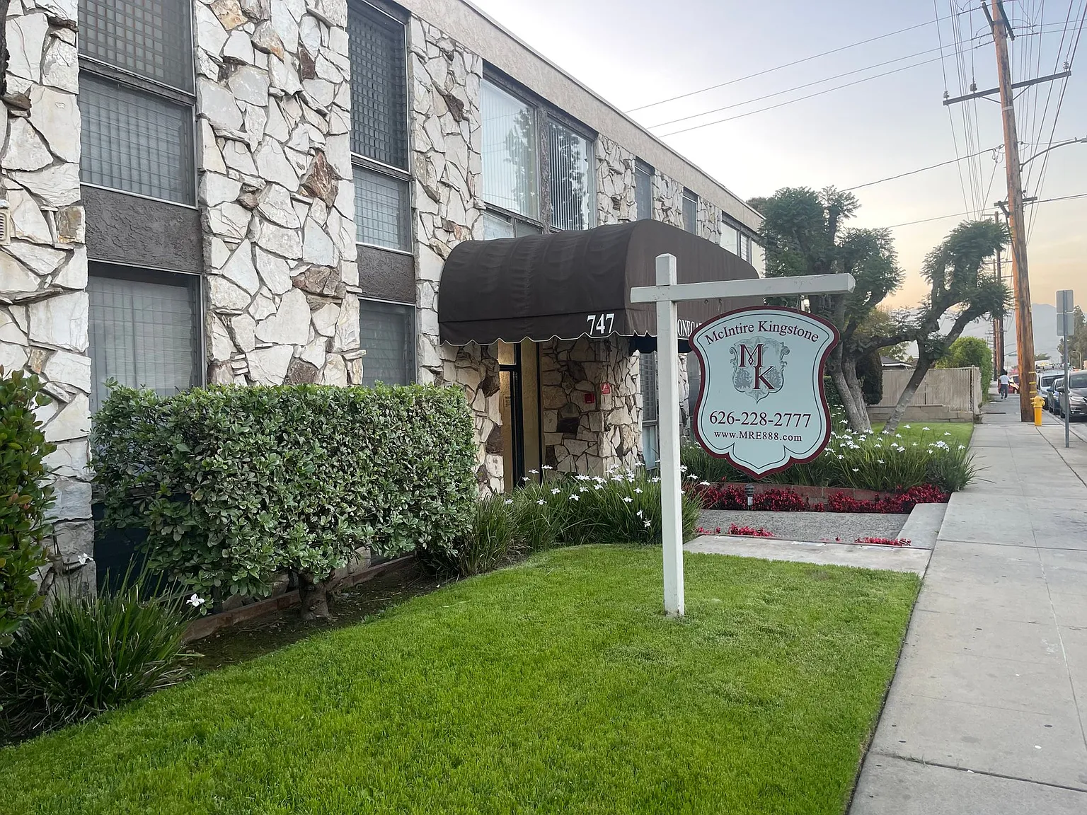 Stone Gate Apartments — Photo 2