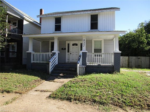 2nd image of 832 22nd St