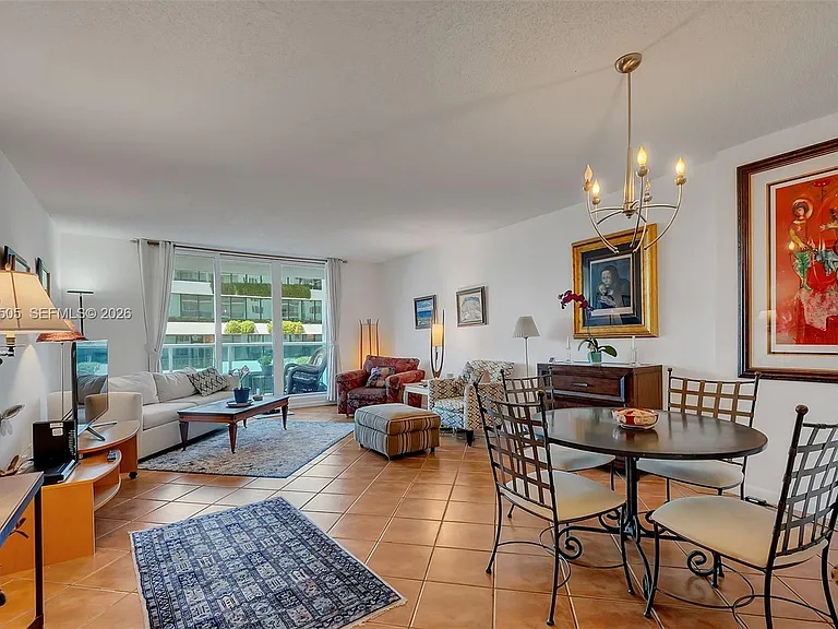 2301 Collins Ave #533 — Photo 11