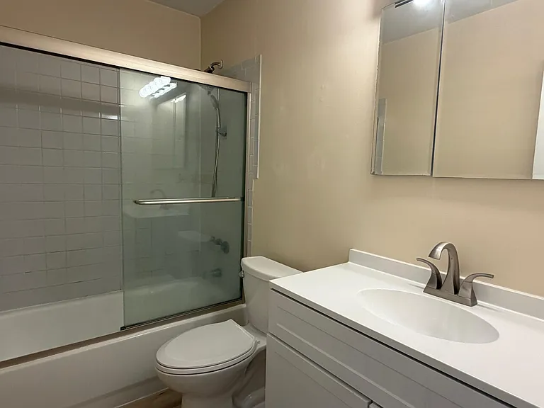 2230 NE 56th Pl #209 — Photo 8