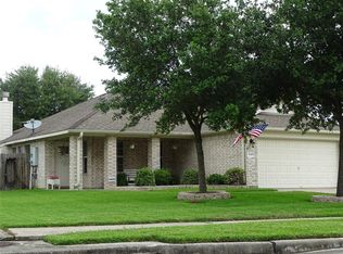 3245 Meadow Bay Ln, Dickinson, TX 77539