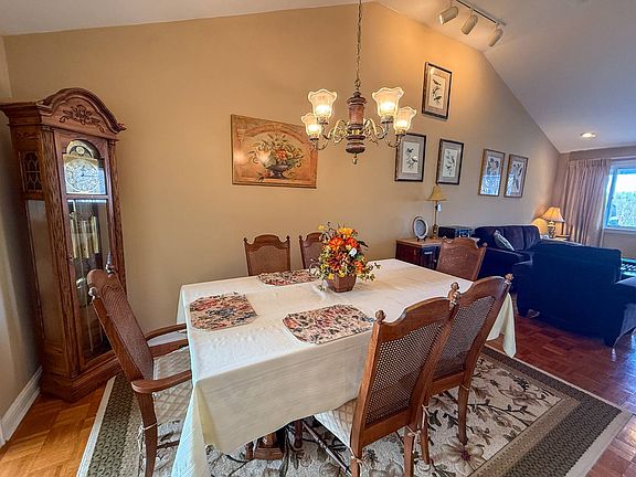 5th image of 815 Stony Creek Rd