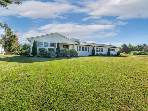 273 Wells Ln, Angier, NC 27501