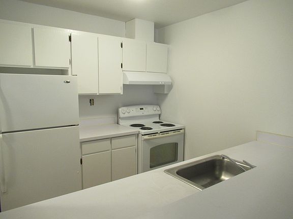 4th image of 5240 15th Ave NE APT 301