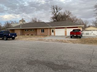 408 1st Ave, Axtell, NE 68924