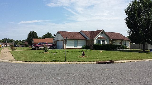 1st image of 7112 Tudor Ln