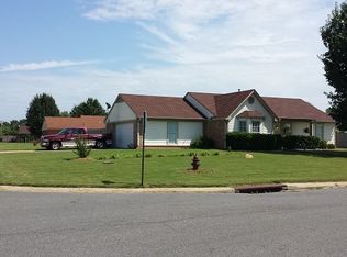 7112 Tudor Ln, Horn Lake, MS 38637