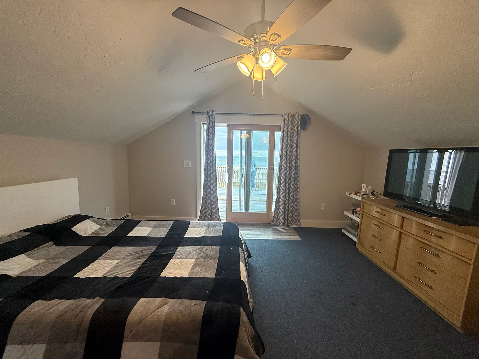 1 bed, 500 sqft, $2,100 — Photo 4