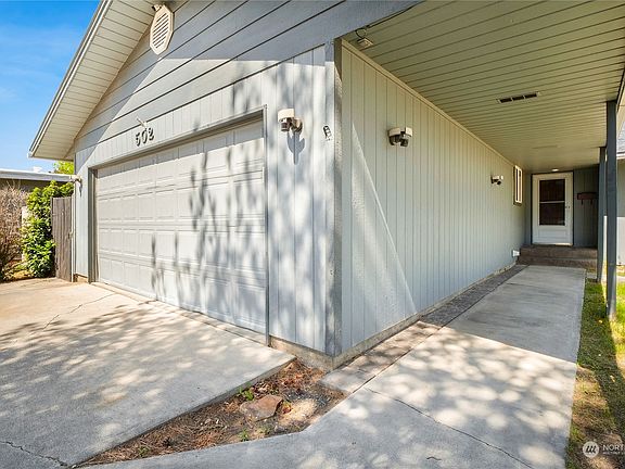 3rd image of 502 W Village Avenue