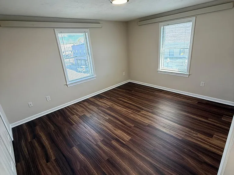 172 N Main St #7 — Photo 9