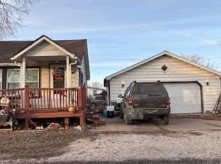 3926 Chalmers Ave, Peoria, IL 61607