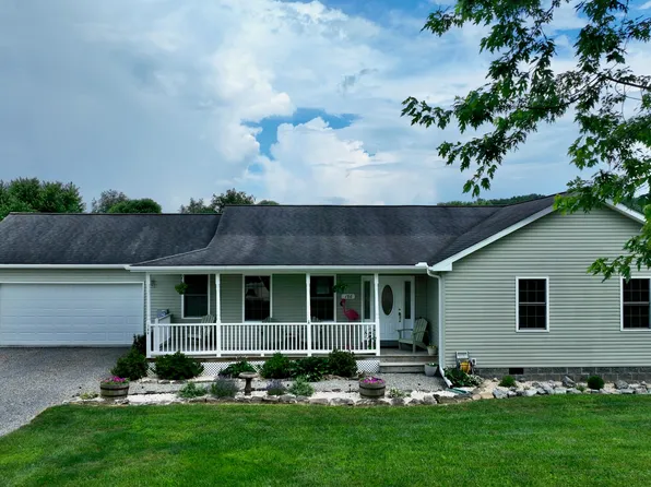 186 Aidan Ln, Lewisburg, WV 24901