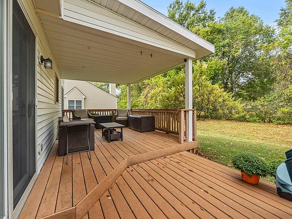 5th image of 6410 Steinbeck Way