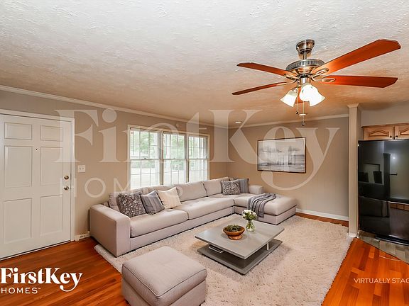 4th image of 2427 Park Ave
