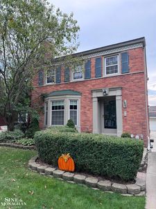 1907 Hunt Club Dr, Grosse Pointe Woods, MI, 48236