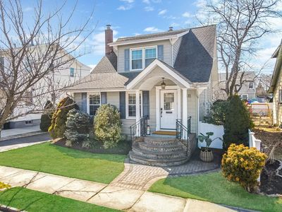 411 S 1st Street, Lindenhurst, NY, 11757