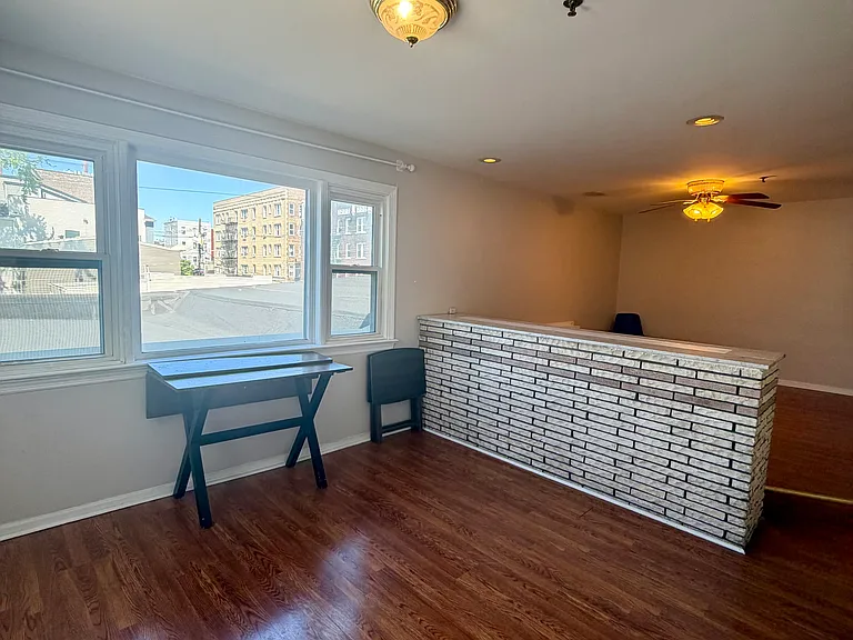 73 Congress St #2 — Photo 3