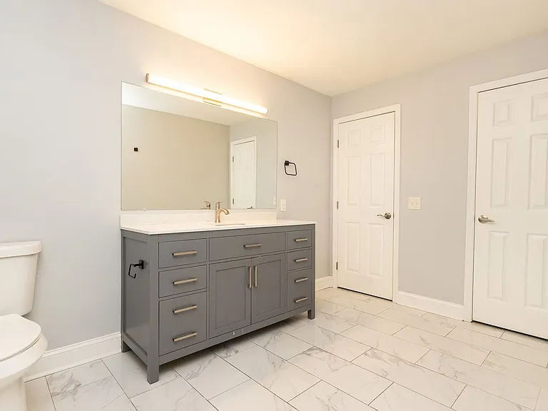 405 Dempsey Ln — Photo 10