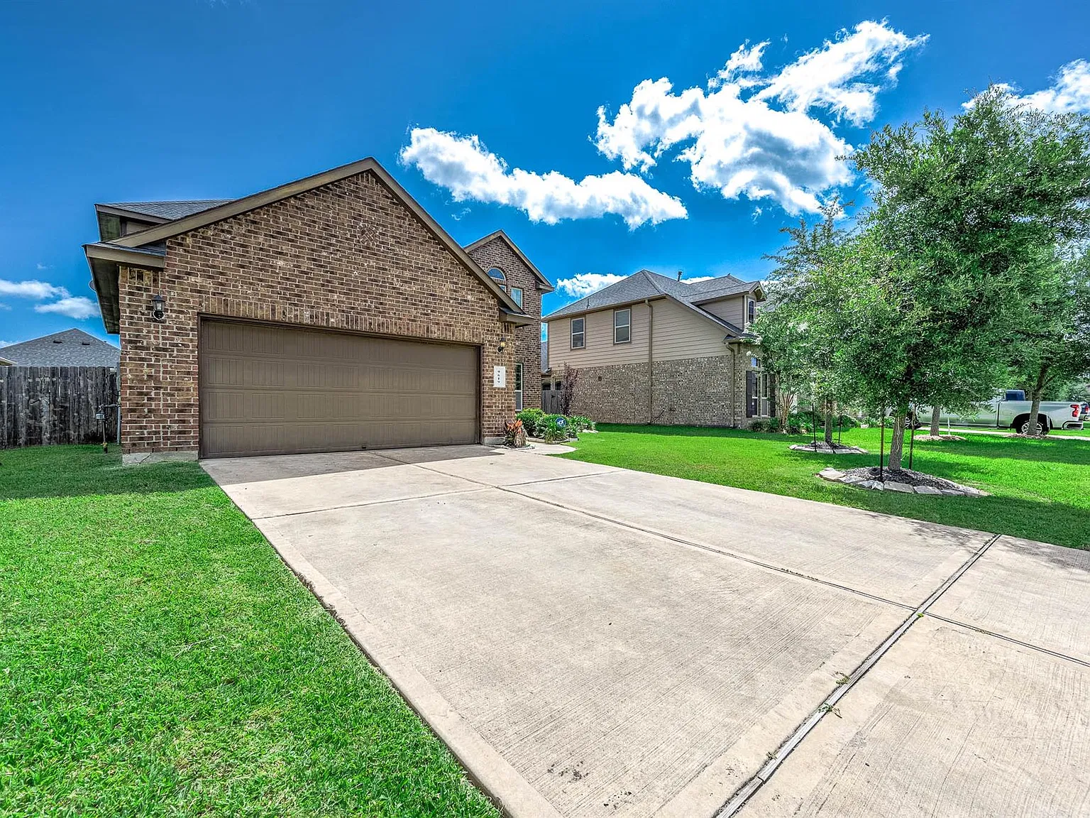 4 bed, 2.5 bath, 2584 sqft, $2,650 — Photo 1