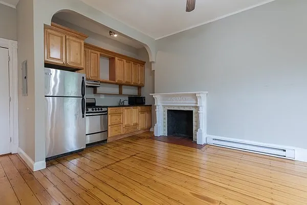 16 Cumberland St #3 — Photo 2