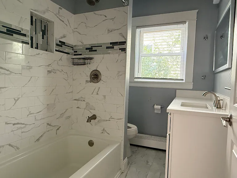 21-23 Waverly St #21 — Photo 3
