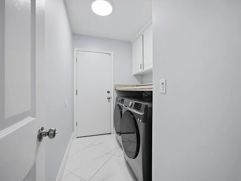 10721 Loughton Ave — Photo 39