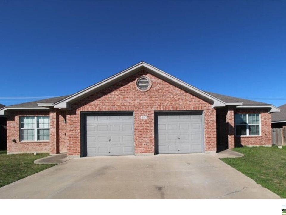 1st image of 4901 Auburn Dr #A