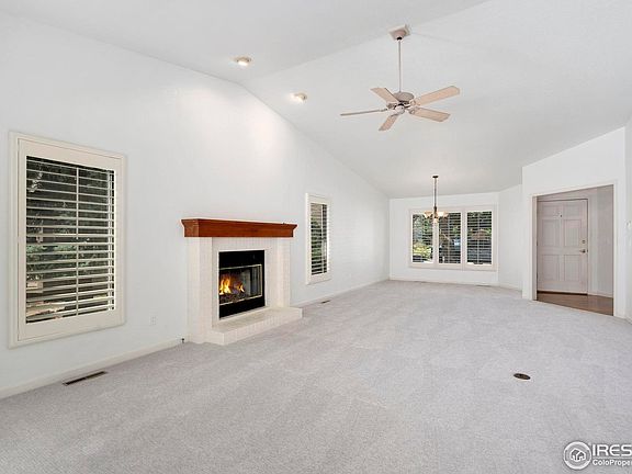 3rd image of 1149 Valley Oak Ct