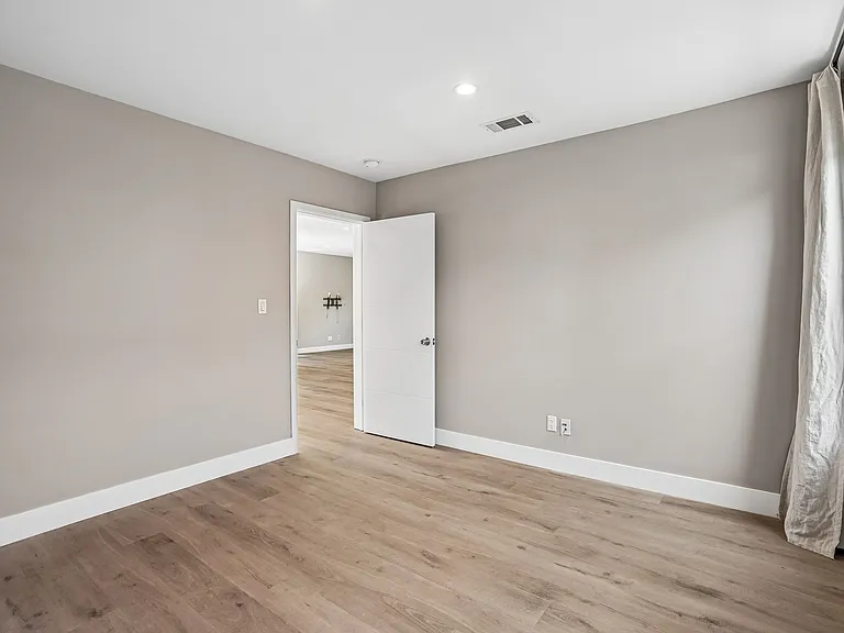 7007 Arlington Ave — Photo 14