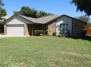 3908 Landmark Rd, Yukon, OK 73099