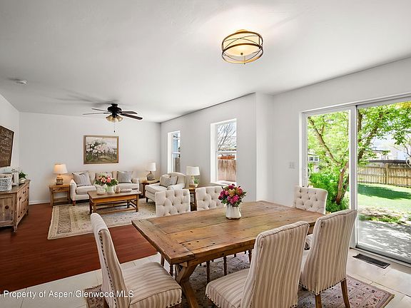3rd image of 1247 E 18th Way