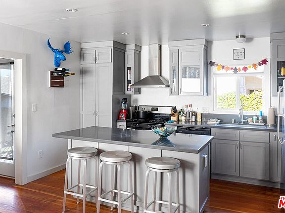 5th image of 2433 1/2 W Avenue 32