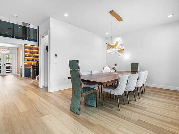 3rd image of 9346 Sunflower Meadow Rd