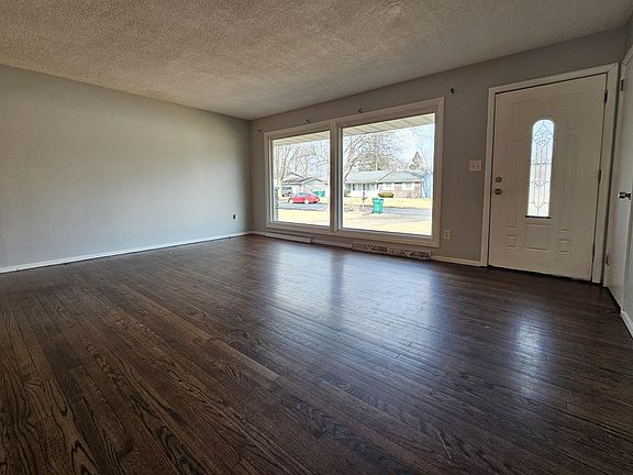 4th image of 1851 W 58th Pl