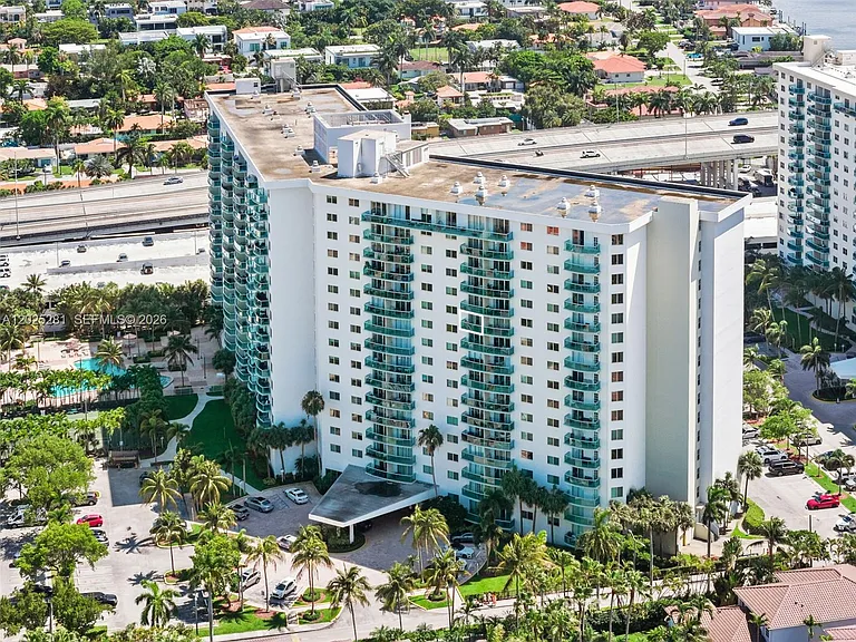 19380 Collins Ave #1122 — Photo 21