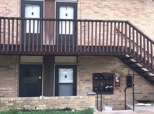 318 W Washington St APT 1, Suffolk, VA 23434